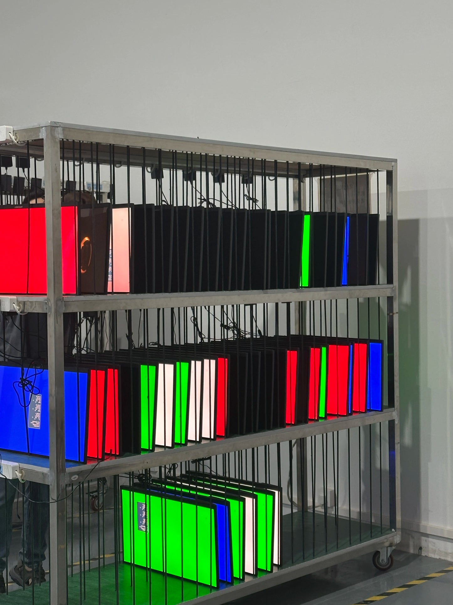 27-Inch 4K Gaming Monitor with 3840x2160 Resolution 144Hz Multi Ports IPS Screen 60Hz-High Resolution LCD Monitor for Gamers